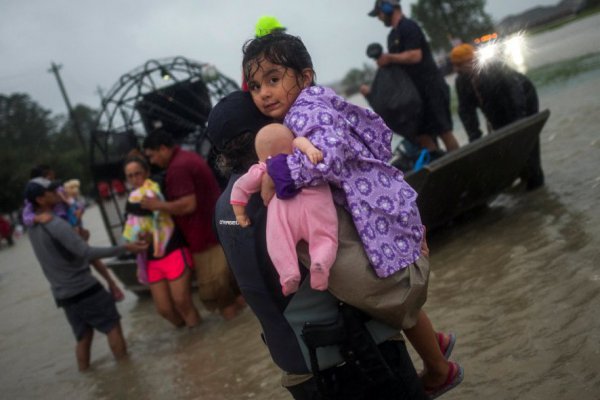 El destructor paso de "Harvey" por el estado de Texas
