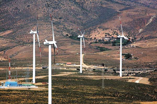 Licitación eléctrica muestra alta dispersión en ofertas ERNC
