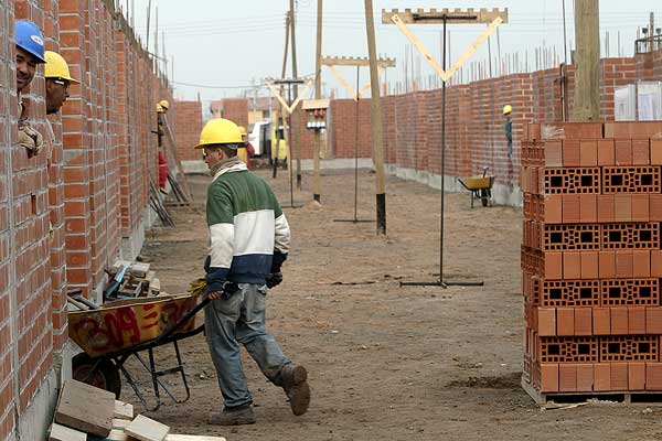 Las fórmulas que se barajan para impulsar las propuestas laborales de Piñera