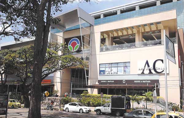 Parque Arauco busca crecer más rápido en Colombia y negociaría compra de nuevo mall