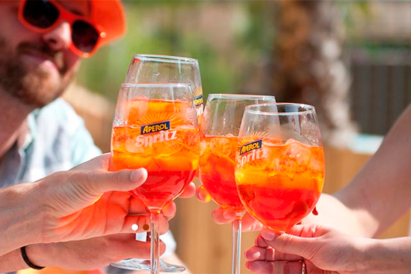 El Aperol Spritz de Campari conquista el happy hour de EEUU