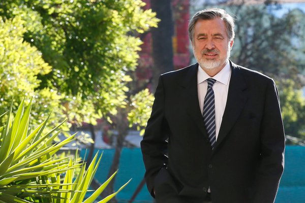 Jefe de campaña de Guillier explica por qué el candidato no respondió "provocaciones" de MEO
