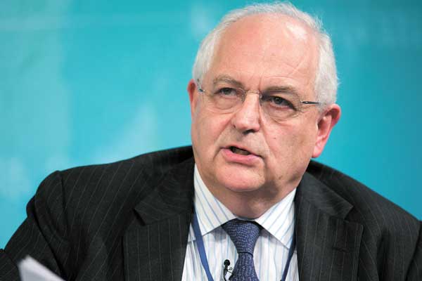 Martin Wolf: "Con Trump, el riesgo de una guerra comercial y de una guerra real es enorme"