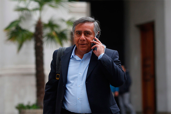 Dichos de Juan Andrés Lagos sobre la Concertación incendian comando de Guillier