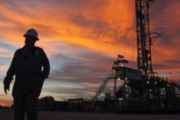 US$64,22 alcanzó el precio del petróleo Brent