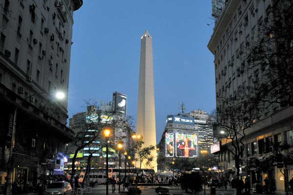 ¿Cómo acelerar el crecimiento en la región? Al fin empieza a sentirse la mano de Macri en Argentina