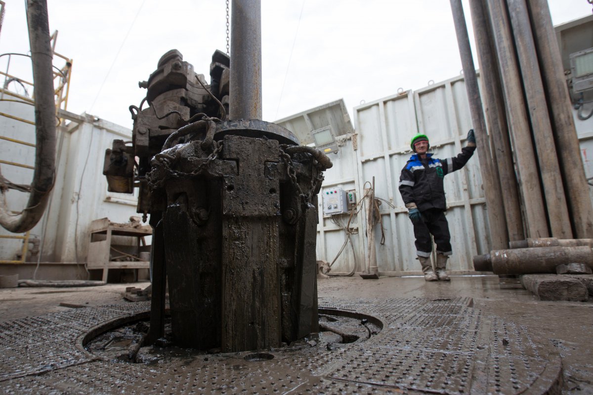 <p>Las mayores petroleras del mundo ponen fin a la era del barril barato</p>
