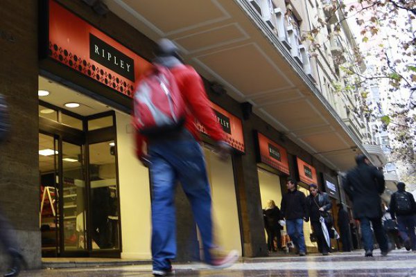 Mejoran ingresos de Ripley por ventas on line y vestuario