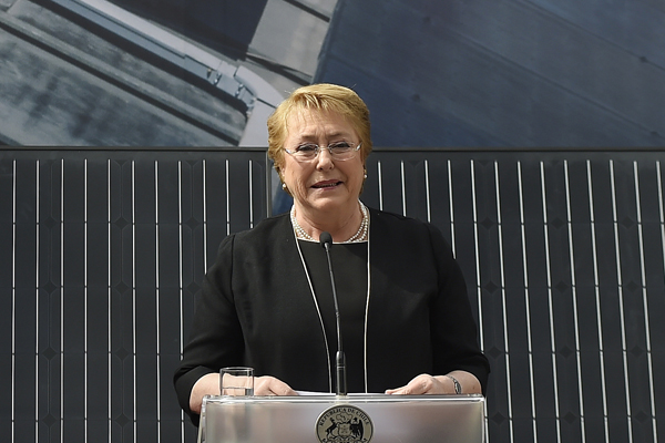 Bachelet: próximo presidente "no tendrá excusas" para no mantener logros de este gobierno