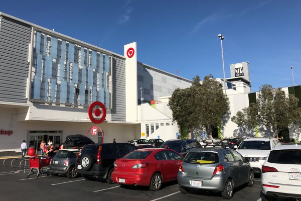 Incierto futuro del retail tradicional al inicio de la temporada navideña