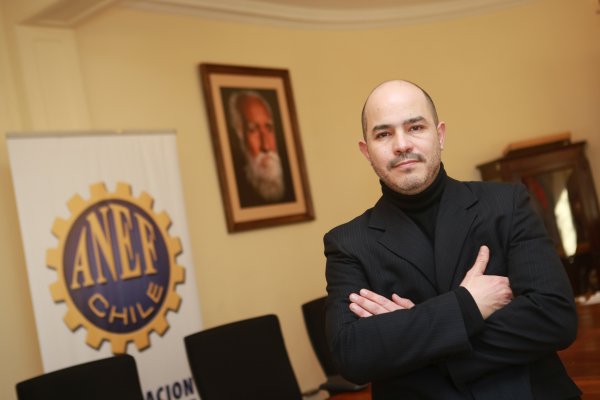 Anef convoca a paro nacional por reajuste del sector público