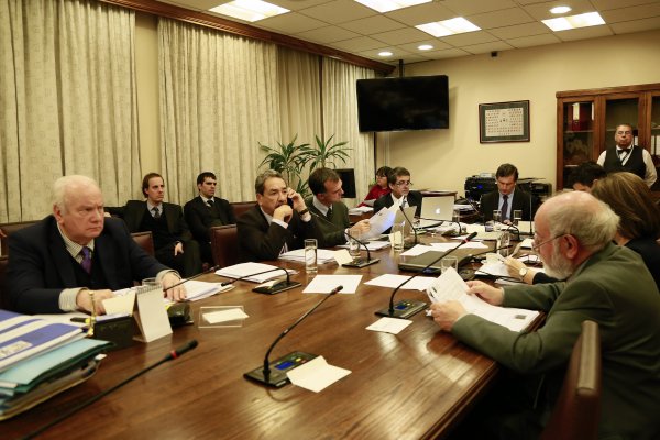 Ejecutivo ingresa las indicaciones a la Ley General de Bancos en el Congreso