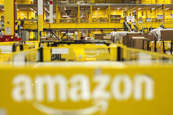 Empleados Amazon Italia harán huelga en "Black Friday" por mejoras salariales
