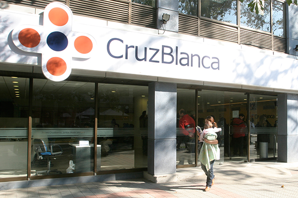 Cruz Blanca se suma a Consalud y Banmédica y va al Tribunal Constitucional contra el SII