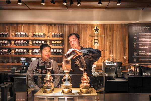 Marcas internacionales y baristas impulsan una cultura del café en Chile