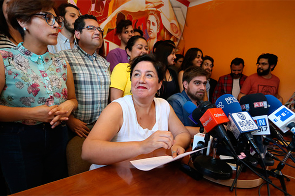 ¿El Frente Amplio salvó a la Bolsa de Santiago en el último minuto?