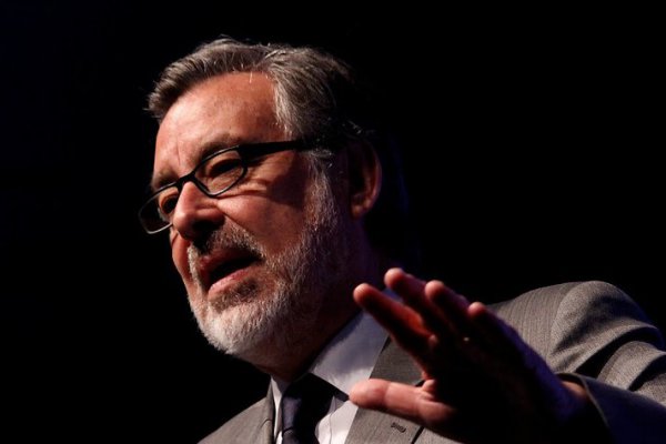 Guillier a Piñera por supuesto fraude electoral: "No está a la altura de quien pretende gobernar Chile"