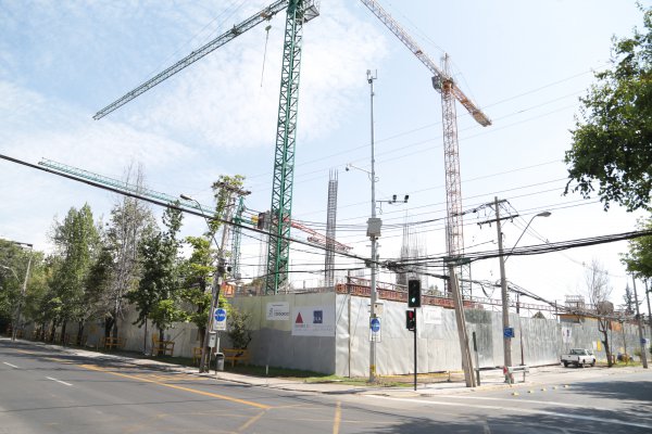 Lavín plantea posibilidad de invalidar permiso de gran proyecto inmobiliario en El Golf