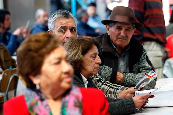 OCDE plantea como desafío desarrollar empleo de los mayores para garantizar pensiones suficientes