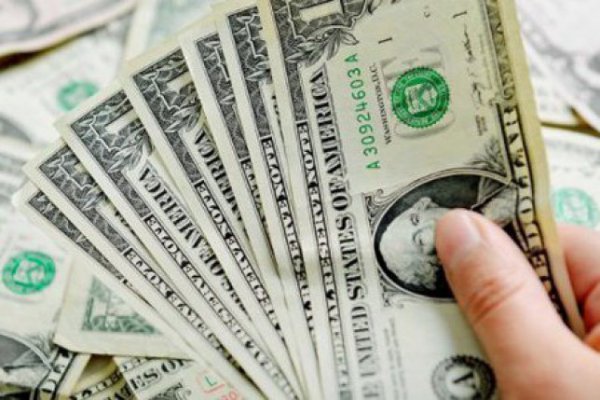 Dólar avanza 1,3% en la semana y llega a máximos de casi cinco meses