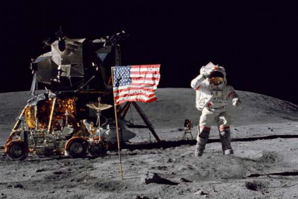 Trump firmará directiva para volver a enviar a un astronauta estadounidense a la Luna