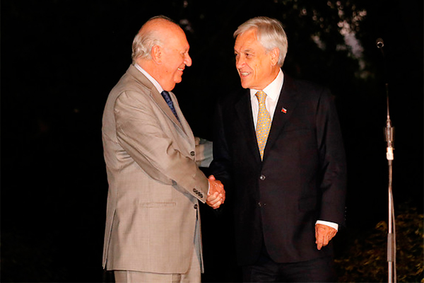 Lagos se reúne con Piñera y reconoce "fractura con la ciudadanía y que toda la clase política está al debe"