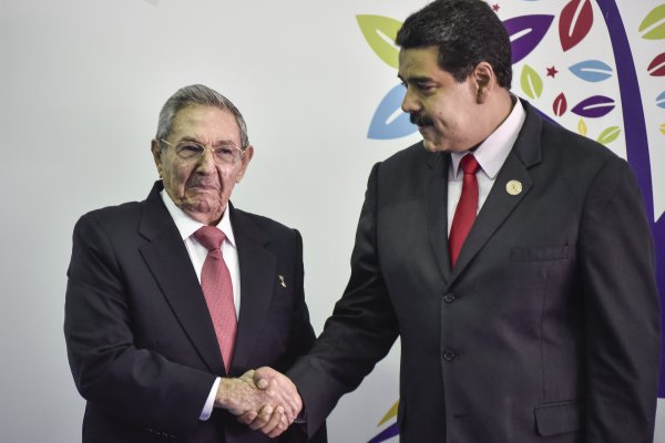 Cuba pospone la salida de Castro del poder en dos meses