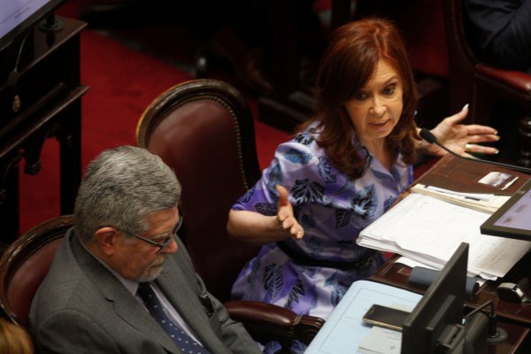 Cristina Fernández debuta en el Senado y denuncia “persecusión”