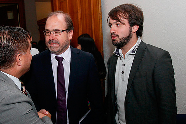 Jorge Sharp anuncia que se investigarán irregularidades en caso Mall Barón