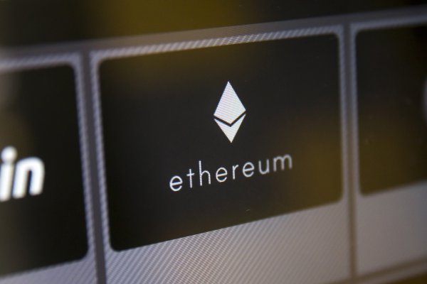 El ether recupera podio como segunda mayor criptomoneda del mundo y sigue a la caza del bitcoin