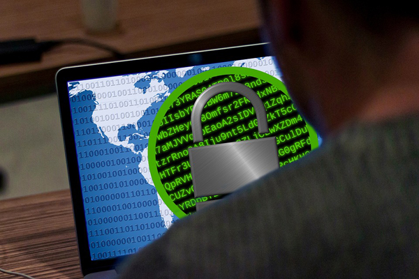 Insólito: policía de Taiwán regala pendrives con malware en evento de ciberseguridad