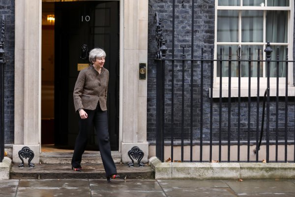La Unión Europea endurece su postura por el Brexit