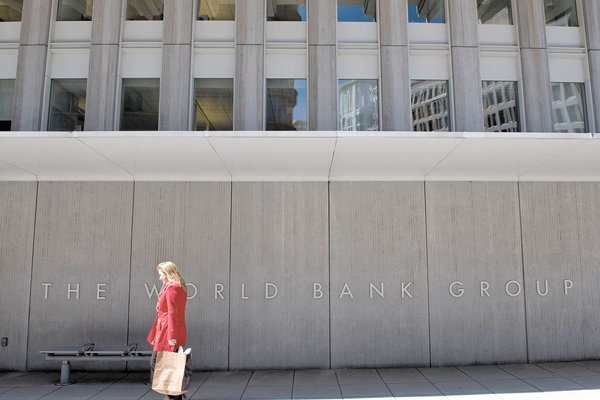 Banco Mundial desautoriza a su economista jefe, Romer se desdice y pide disculpas por su poca "claridad"