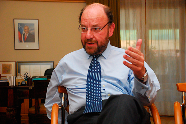 Grandes empresarios tras rectificación de Romer: "Nos deja una tranquilidad de que no hay algo en contra de Chile"
