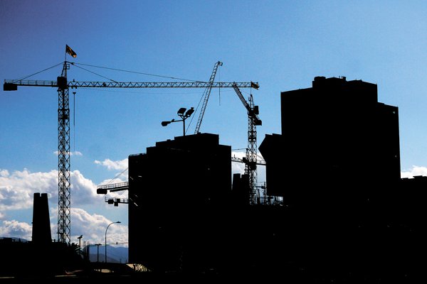 Guetos verticales: inmobiliarias refuerzan ofensiva y presentan recurso de protección en contra de la Contraloría