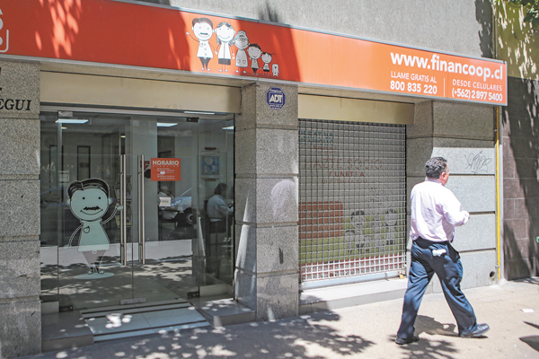 <p>Diputados apuntan a responsabilidad del Ministerio de Economía en caso Financoop</p>