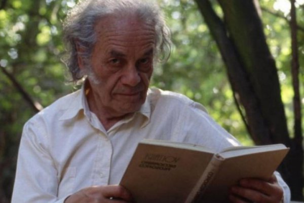 "La muerte es un hábito colectivo": a los 103 años fallece Nicanor Parra