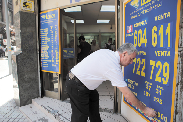 Inflación volvería a caer del 2% en enero por baja del dólar