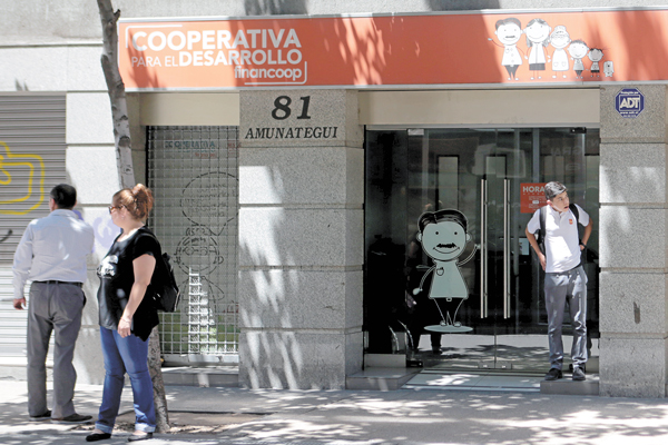 Economía se defiende por caso Financoop