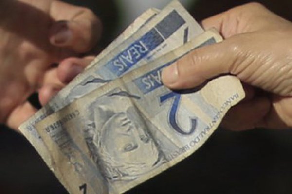 -0,10% pierde el dólar frente al real brasileño