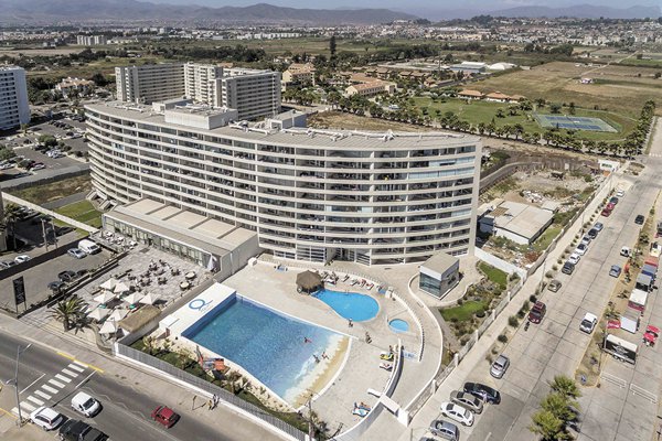Una piscina con olas en Chile... en un proyecto residencial