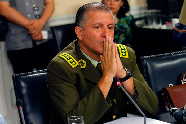 Crisis en Carabineros: gobierno interviene y decide suspender las polémicas vacaciones del general Villalobos
