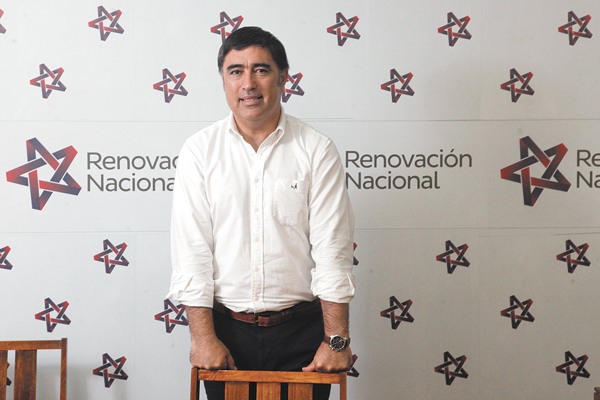 Desbordes se perfila como la mejor opción para la presidencia de Renovación Nacional