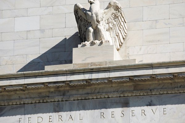 Fed reafirma meta de inflación y prevé que se acelerará
