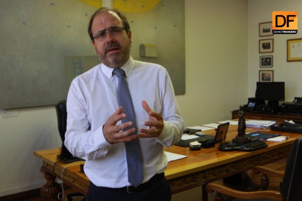<p>Ahora en DF: Ministro Undurraga, obras del puente Chacao se inician la próxima semana</p>