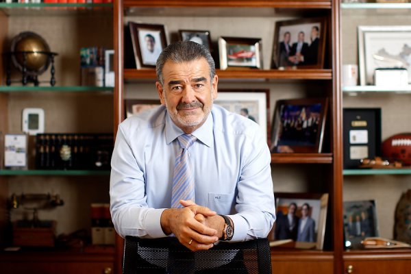 El mal precedente para Luksic en juicio de minoritarios contra Banco Popular