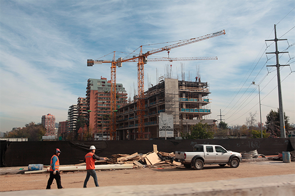 La actividad de la construcción confirma señales de mejoría y sube en diciembre por segundo mes consecutivo