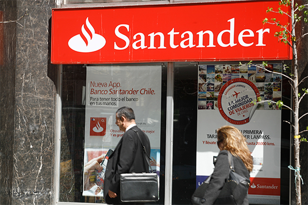 Banco Santander suscribe convenio colectivo anticipado con sus 23 sindicatos
