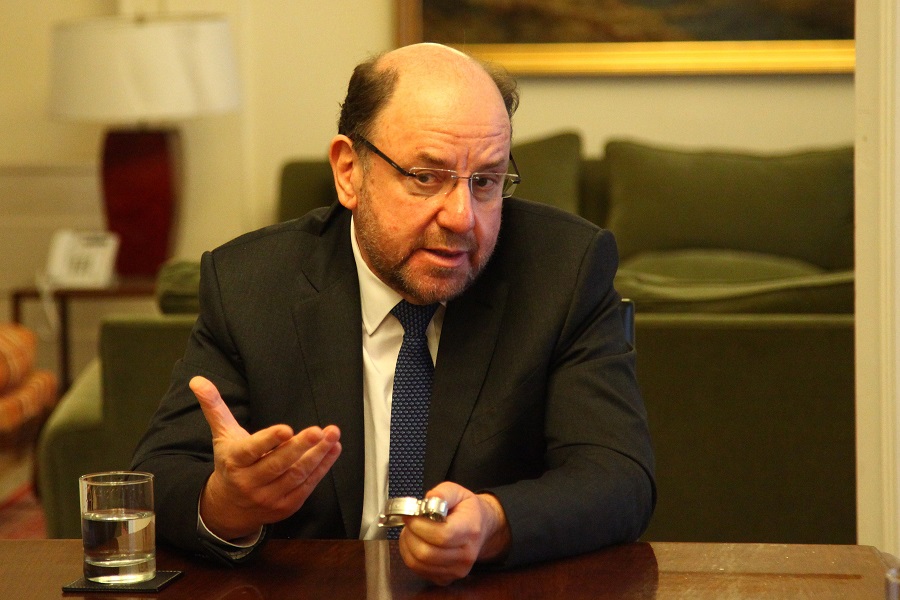<p>Futuros ministros oficializan salida de directorios de empresas</p>
