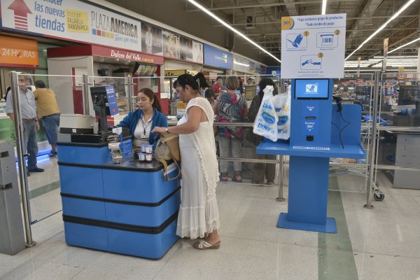 Walmart Chile busca las mejores soluciones para reducir tiempos en procesos de pago